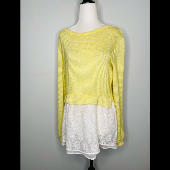 Anthropologie Clu + Willoughby Sujet Lace Hem Top - Picture 2 of 7